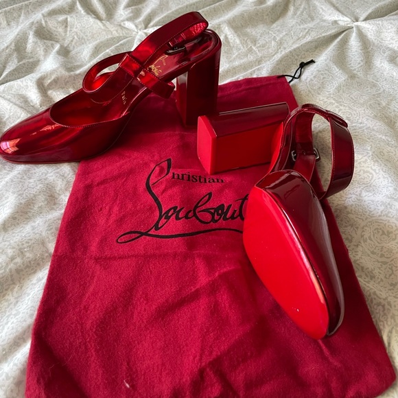 Christian Loubutin Shoes never use.Color red for woman’s. Red button.Exclusives - Picture 4 of 6